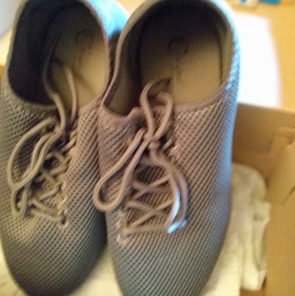 Comfort view shoes